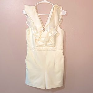 8/M white classy romper